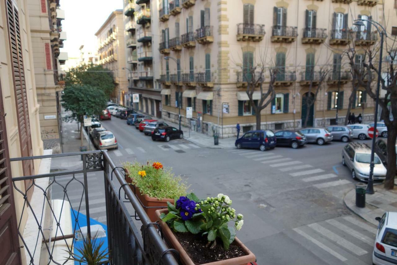 Villa A Casa Di Amelie Palermo Exterior foto